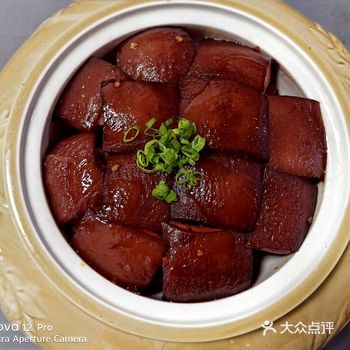 金屯酒店在阿勒泰地区是一家非常有特色的汉餐餐厅