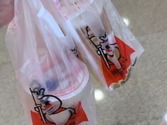 -蜜雪冰城(万达广场外B号门门口外集装箱店)