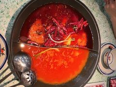 番茄鸳鸯锅-鸿姐老火锅(疁城新天地店)