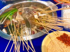 -马路边边串串香(苗栗路店)