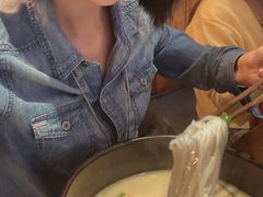 -银米·云南传统过桥米线(双廊黑金冠店)