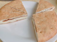 -东巴谷野生菌火锅餐厅