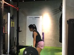 -汗水空间私教健身连锁(SM广场店)