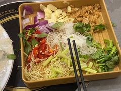 -官塘陈记鱼生·潮汕砂锅粥·牛肉火锅(潮枫路总店)