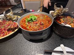 -万重锦·人文川菜馆(骡马市店)