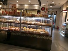 面包甜点陈列柜-味多美(江桥万达店)