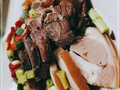 -墨脱石锅椰子鸡•香草鸭•东山羊(大东海店)