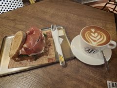 -JamaicaBlue Cafe(乌鲁木齐中路店)