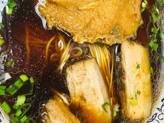 爆鱼焖肉面-伟记奥面馆(白塔东路店)