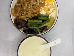 -维也纳酒店(深圳横岗塘坑地铁站店)