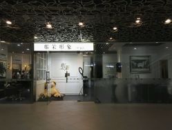 地下一层电梯旁店面-变画·发型STUDIO