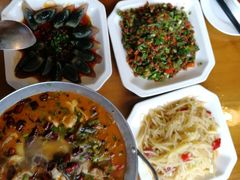 -临江餐馆二楼美食部落