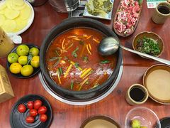 -贵厨酸汤牛肉(花果园国际中心店)
