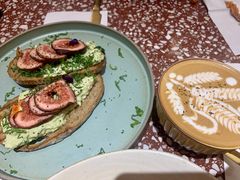 无花果手撕鸡肉tapas-Toris(LuOne凯德晶萃广场店)