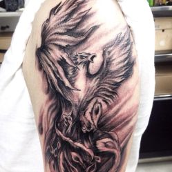 -SNOW TATTOO STUDIO