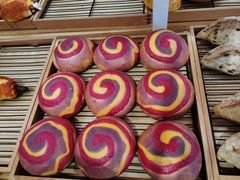 -焙丽拾光(麦凯乐直营店)