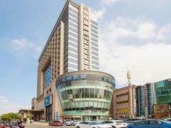 -荷逸唐电竞酒店(上海惠南地铁站店)