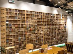 -猫的天空之城概念书店(杭州南宋御街店)