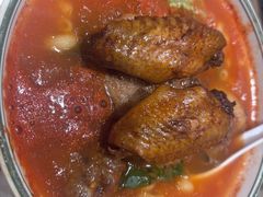 番茄汤底鸡翼出前一丁-华嫂冰室(尖沙咀店)