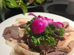 -野山舂·贵州现舂酸汤火锅(鸿通城店)