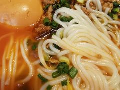-粉八·云南米线·建水烧烤(常熟路店)