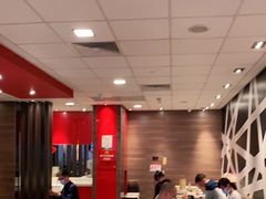 大堂-麦当劳(汉口火车站候车室店)