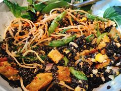泰碗配红米煎鸡肉花生酱-Wagas沃歌斯(环贸店)