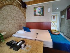 -都悦君豪足浴推拿(华府大道店)