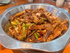 -休记光头香辣蟹干锅(绵竹店)