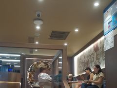 -霸王茶姬(上海恒基名人店)