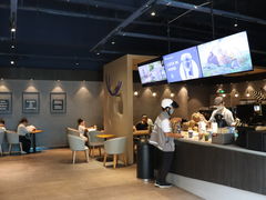 -瑞幸咖啡(新世界中心店)
