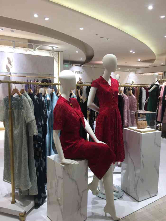 蕾沃尔(万象城店)-"衣服非常保暖柔软,穿了好多年都不会起球,.