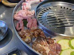 -哈哈碳都·牛肋条无限自助烤肉(台江万达店)