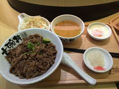 -熊吞·大碗丼烧肉饭(济宁万达广场店)