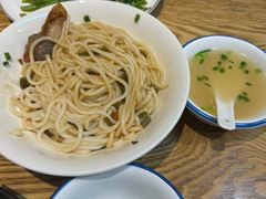 -牛八宝桂林米粉(八里庄店)