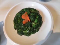 -八府香鸭·啫啫煲(华山路店)