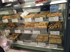 面包甜点陈列柜-上海哈尔滨食品厂(淮海中路店)