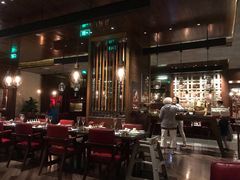 大堂-恰餐厅及酒吧 CHAR Bar & Grill (北京丽都皇冠假日店)