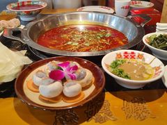 -憨孃孃·重庆老火锅(红山黑金店)