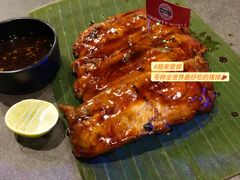 -Naughty Nuri’s Phuket