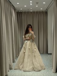 -台湾蔡美月婚纱租赁