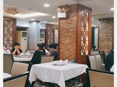 大堂-渝君重庆火锅(嘉宾路店)