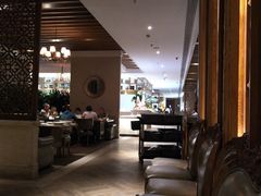 -雍和会海鲜姿造自助(湖东路店)