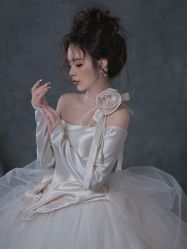 -艾米丽婚纱礼服