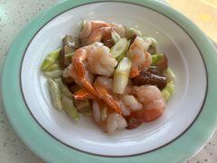 -巧克力渔家.小船海鲜胶东菜(万平口店)