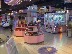 -蹦蹦乐园(南桥百联店)