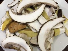 -菌之家·专业纯野生菌火锅·特色炒菌