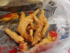 酸辣鸡爪-建军奶油排骨