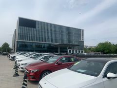 -奔驰北京极光星徽(四元桥店)