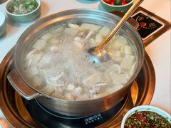 -润园四季椰子鸡火锅(卓越INTOWN店)